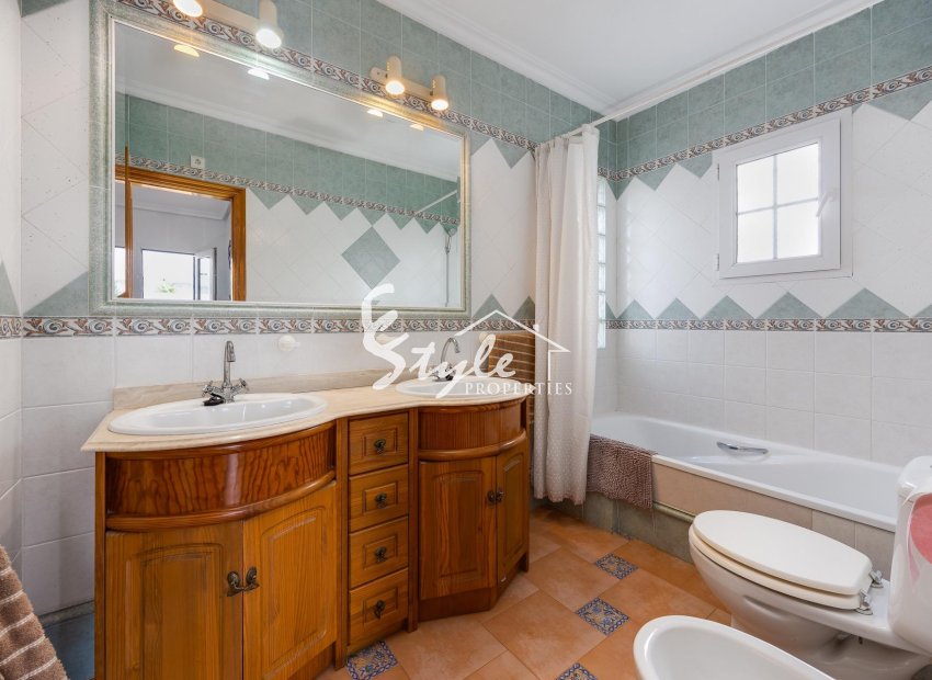 Resale - Villa - Orihuela-Costa - Los Dolses