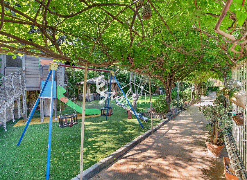 Resale - Villa - Orihuela-Costa - Orihuela Center