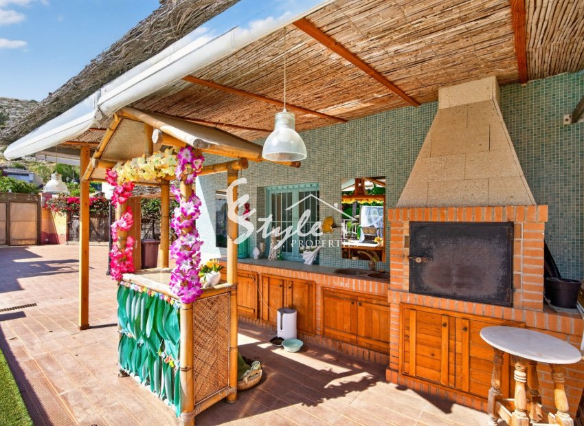 Resale - Villa - Orihuela-Costa - Orihuela Center