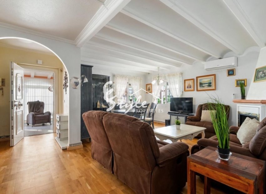 Resale - Villa - Orihuela Costa  - Playa Flamenca