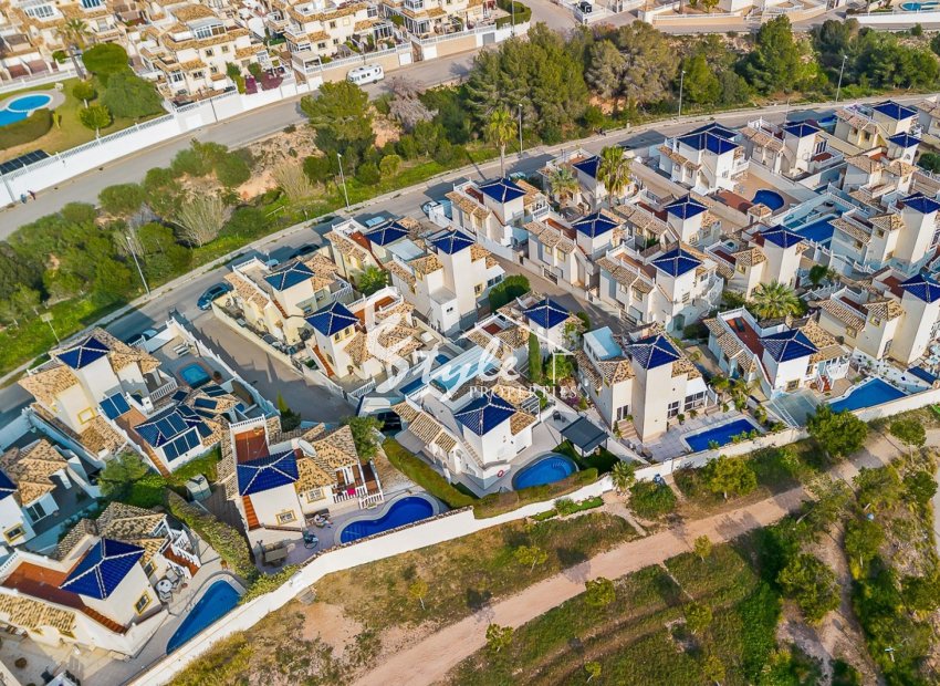 Resale - Villa - Orihuela Costa  - Playa Flamenca