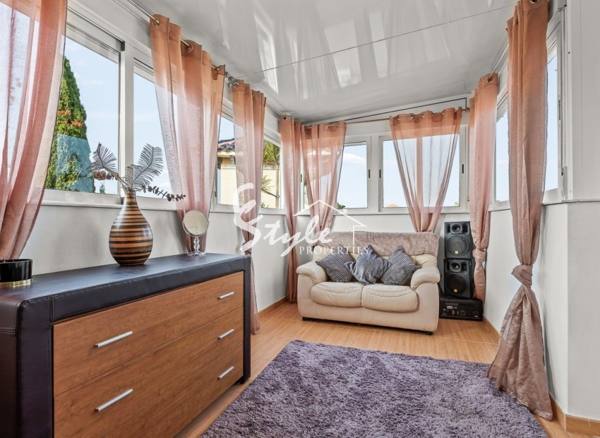 Resale - Villa - Orihuela Costa  - Playa Flamenca