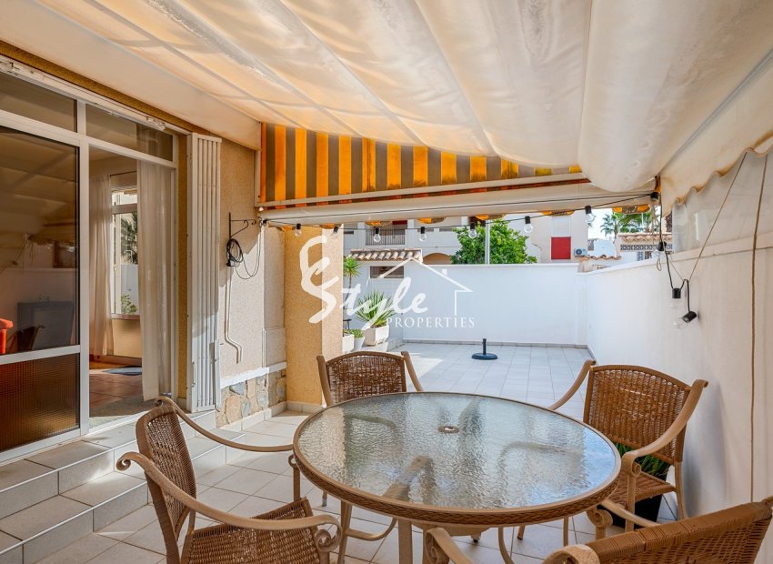 Resale - Villa - Orihuela-Costa - Playa Flamenca