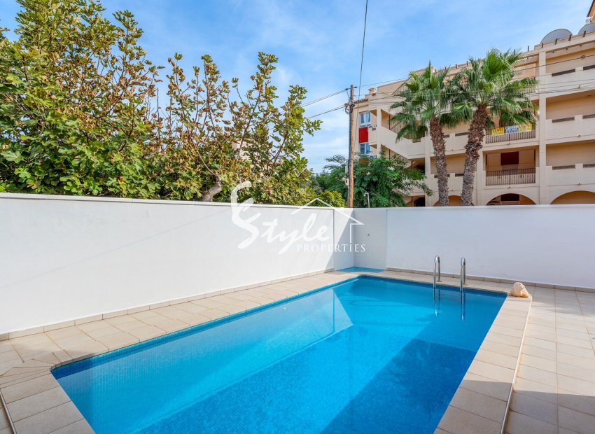 Resale - Villa - Orihuela-Costa - Playa Flamenca