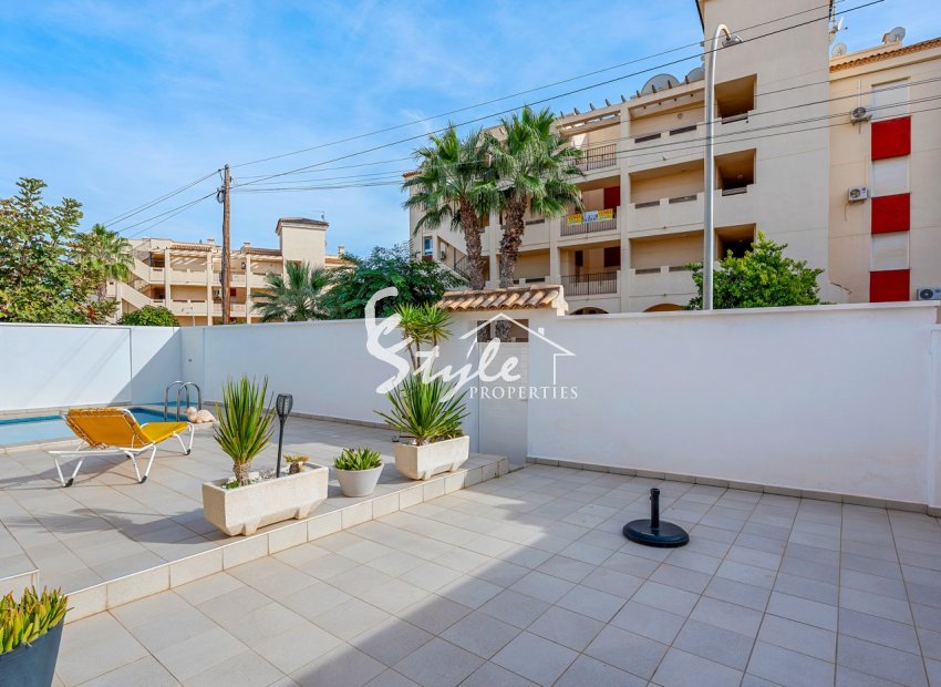 Resale - Villa - Orihuela-Costa - Playa Flamenca