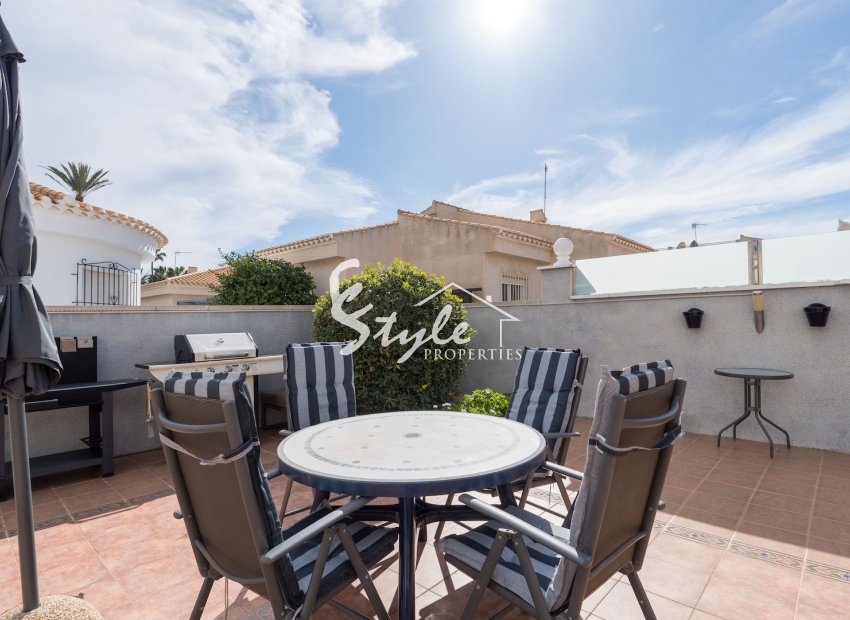 Resale - Villa - Orihuela-Costa - Playa Flamenca