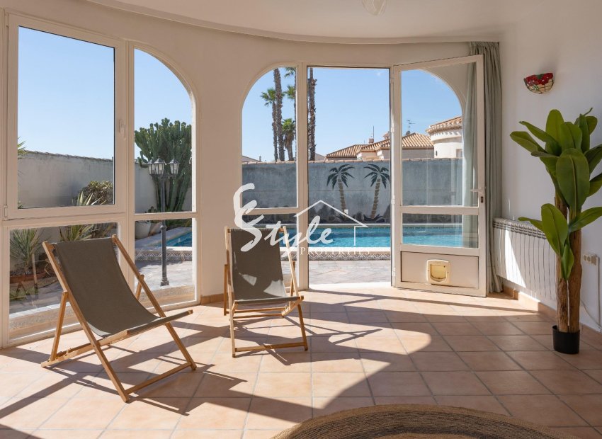 Resale - Villa - Orihuela-Costa - Playa Flamenca