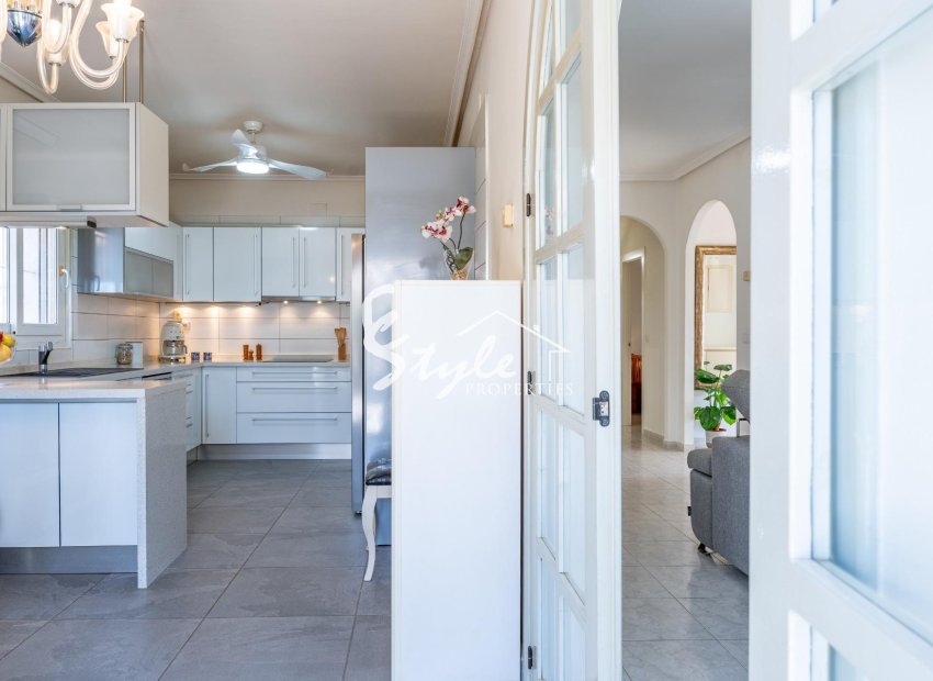 Resale - Villa - Orihuela-Costa - Playa Flamenca