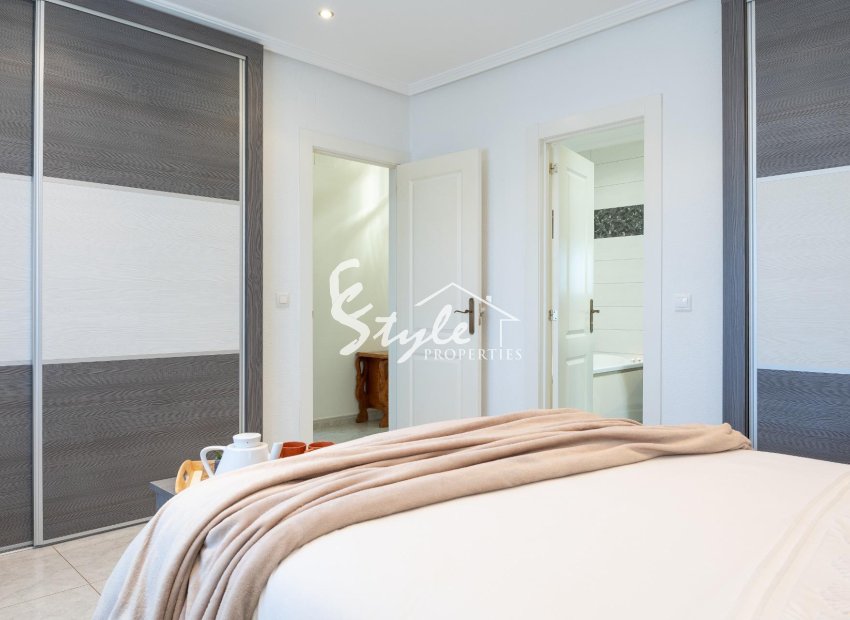 Resale - Villa - Orihuela-Costa - Playa Flamenca