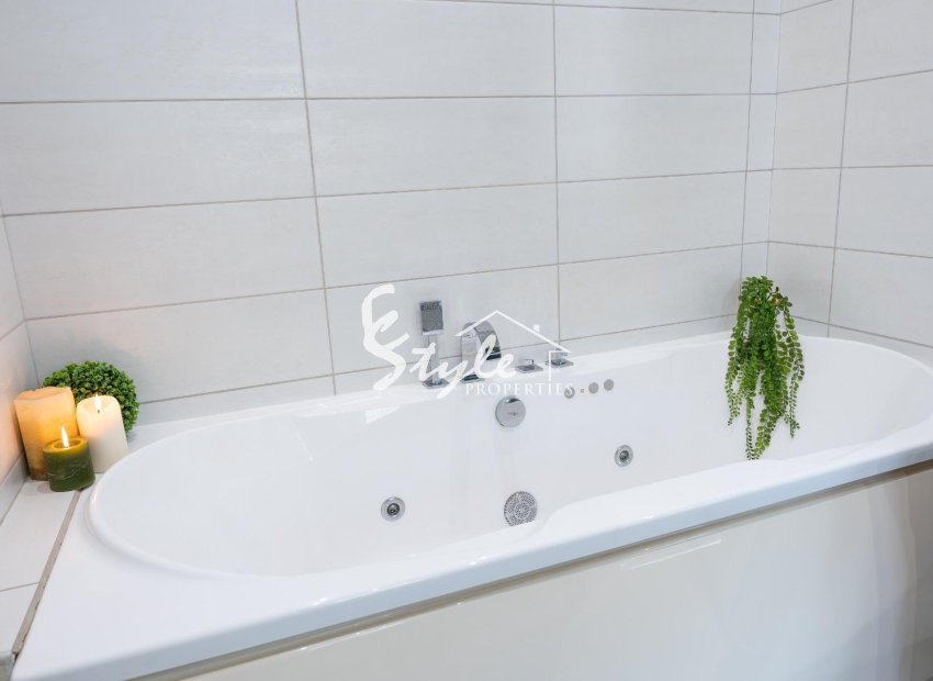 Resale - Villa - Orihuela-Costa - Playa Flamenca