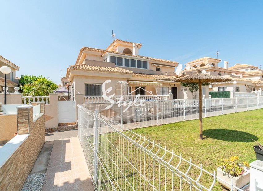 Resale - Villa - Orihuela-Costa - Playa Flamenca