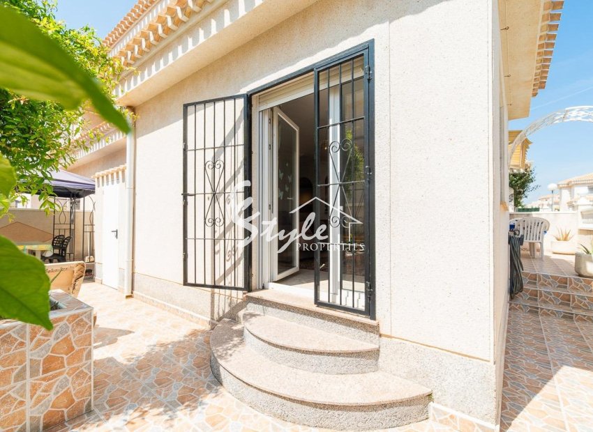 Resale - Villa - Orihuela-Costa - Playa Flamenca