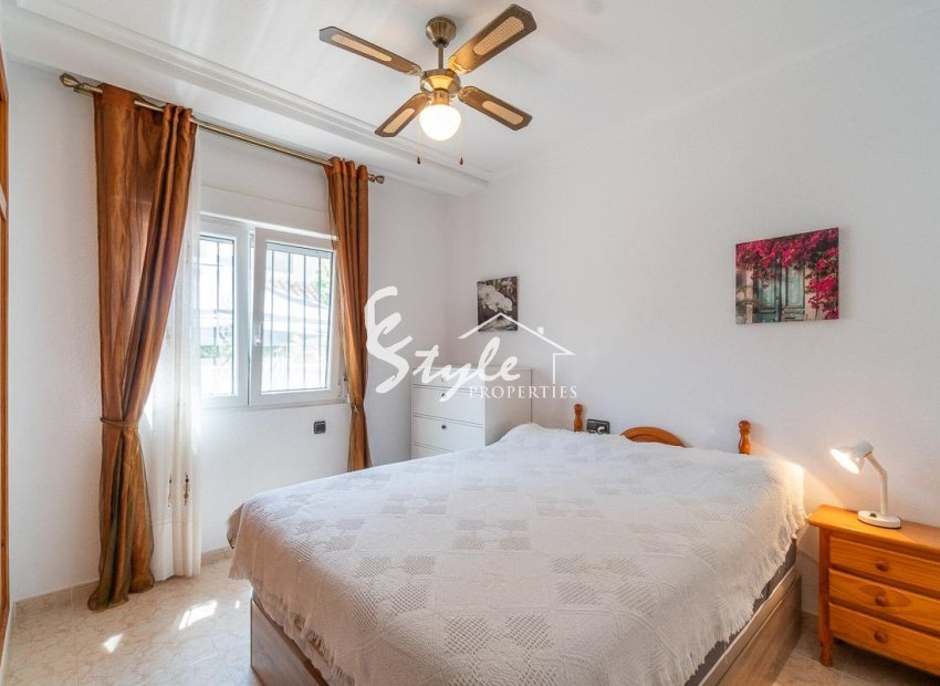 Resale - Villa - Orihuela-Costa - Playa Flamenca