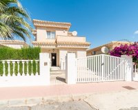 Resale - Villa - Orihuela-Costa - Playa Flamenca