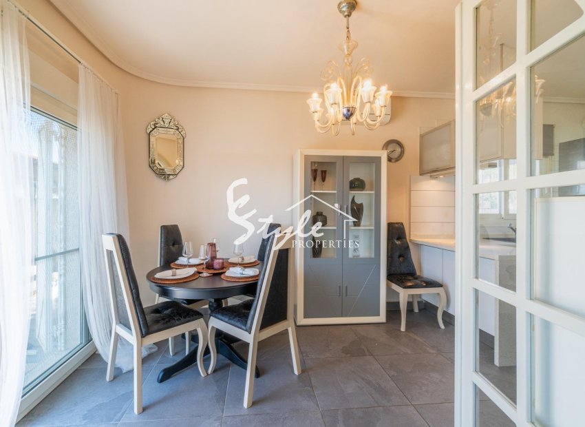 Resale - Villa - Orihuela-Costa - Playa Flamenca