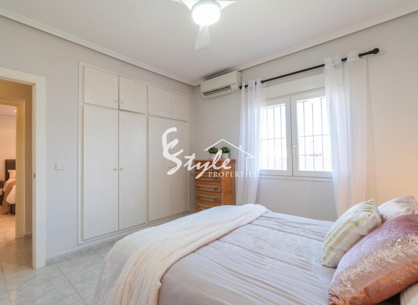 Resale - Villa - Orihuela-Costa - Playa Flamenca