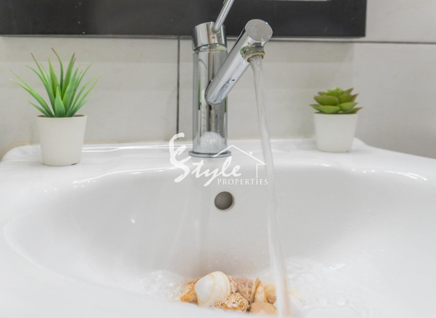 Resale - Villa - Orihuela-Costa - Playa Flamenca