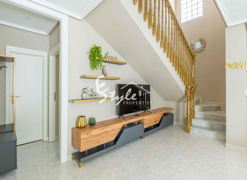 Resale - Villa - Orihuela Costa  - Punta Prima