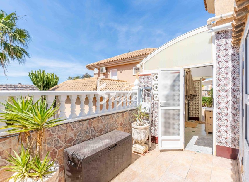 Resale - Villa - Orihuela Costa  - Punta Prima