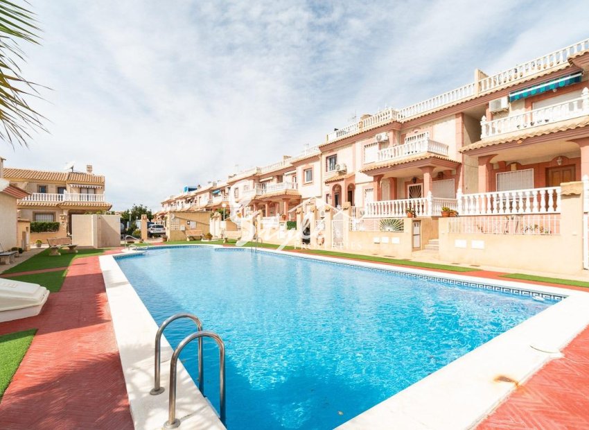 Resale - Villa - Orihuela-Costa - Punta Prima