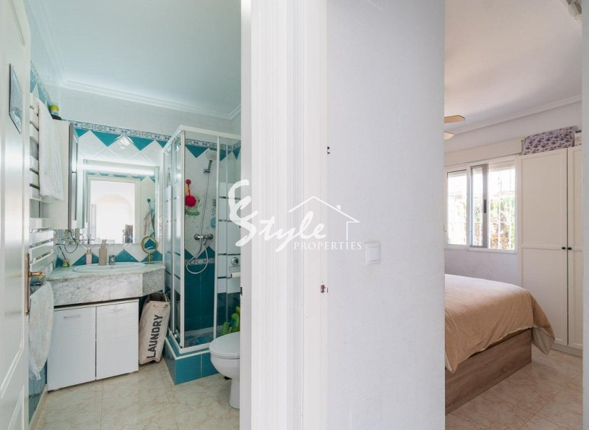 Resale - Villa - Orihuela-Costa - Punta Prima
