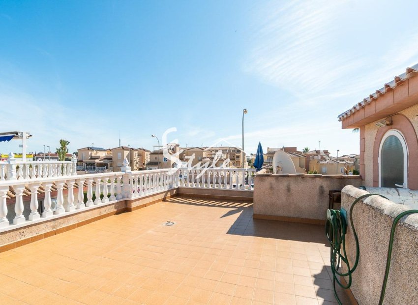 Resale - Villa - Orihuela-Costa - Punta Prima