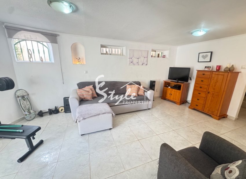 Resale - Villa - Orihuela Costa  - Villamartin