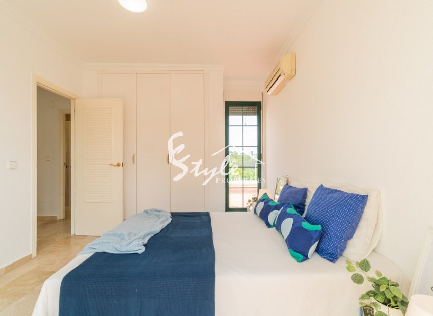 Resale - Villa - Orihuela Costa  - Villamartin