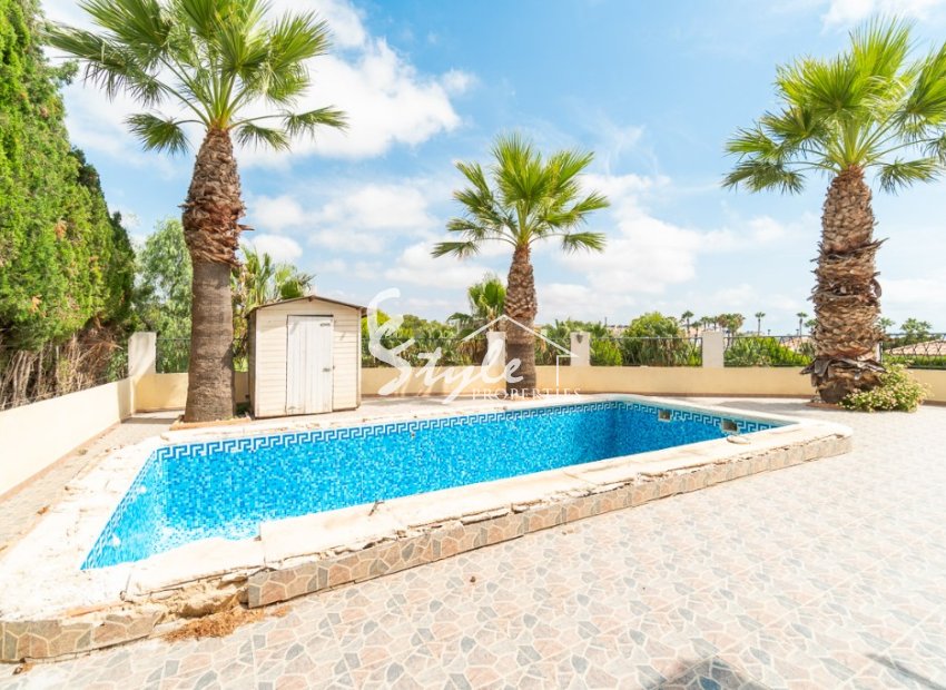 Resale - Villa - Orihuela Costa  - Villamartin