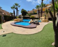 Resale - Villa - Orihuela Costa  - Villamartin