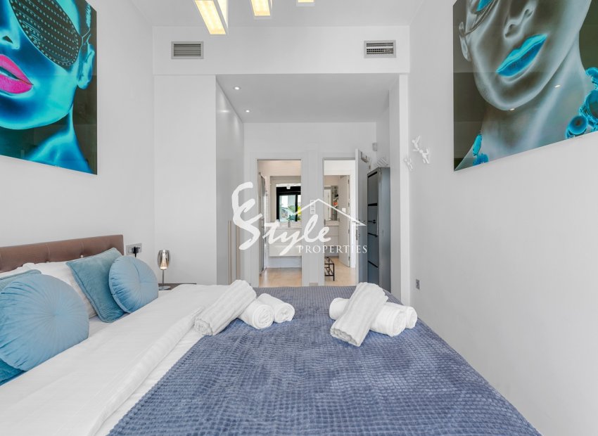 Resale - Villa - Orihuela Costa  - Villamartin