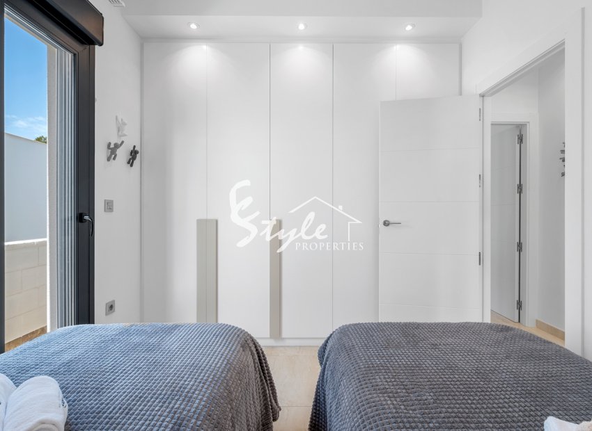 Resale - Villa - Orihuela Costa  - Villamartin