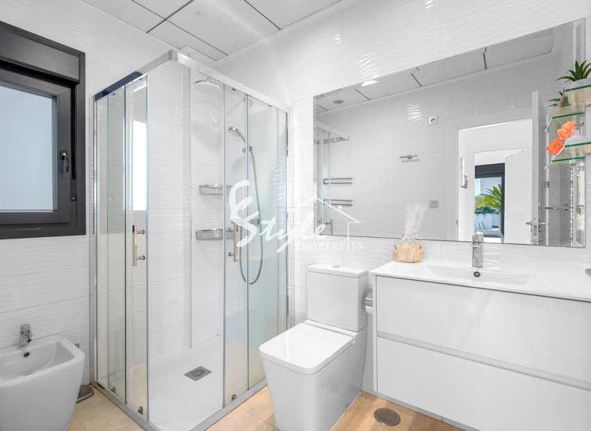 Resale - Villa - Orihuela Costa  - Villamartin