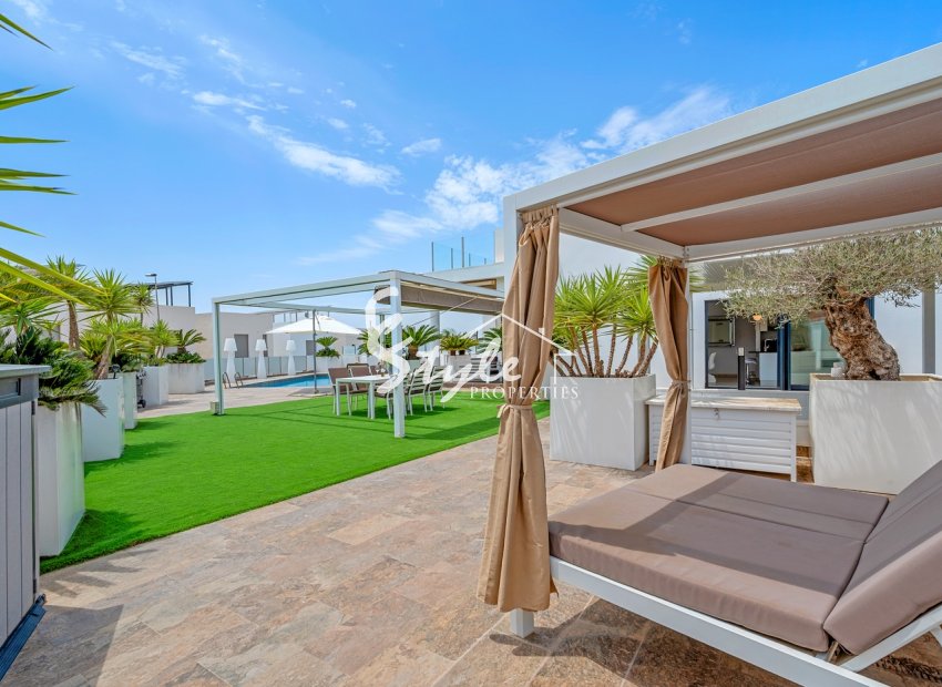 Resale - Villa - Orihuela Costa  - Villamartin