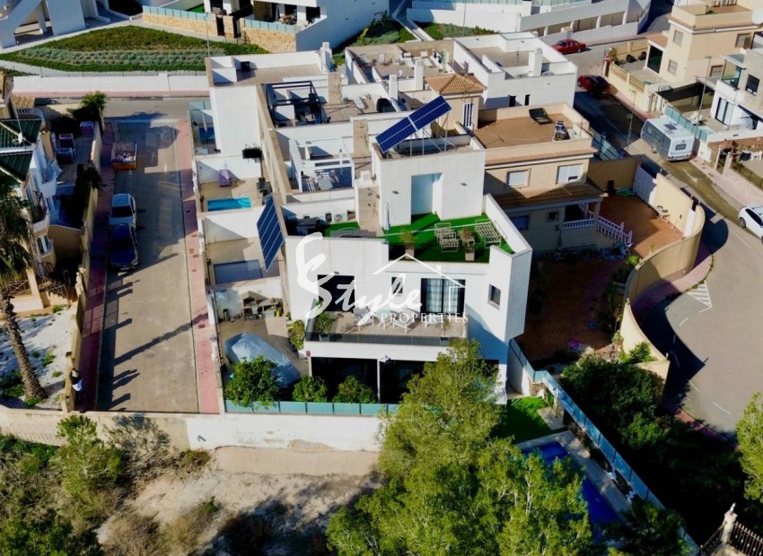 Resale - Villa - Orihuela Costa  - Villamartin