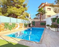 Resale - Villa - Orihuela Costa  - Villamartin