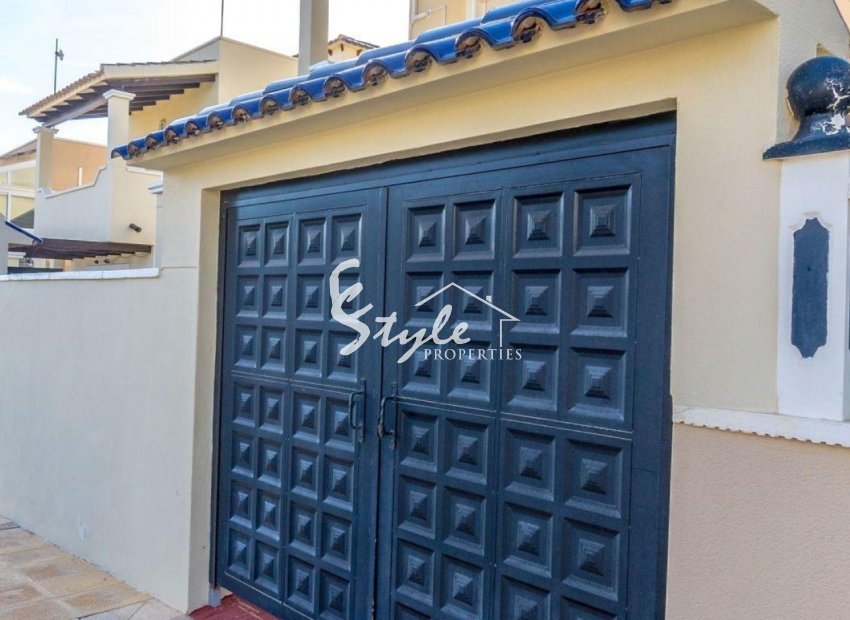 Resale - Villa - Orihuela Costa  - Villamartin