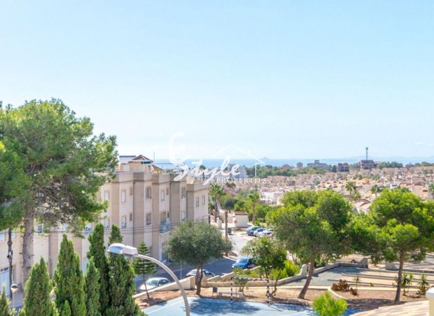 Resale - Villa - Orihuela Costa  - Villamartin