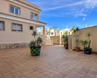Resale - Villa - Orihuela Costa  - Villamartin