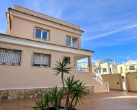 Resale - Villa - Orihuela Costa  - Villamartin