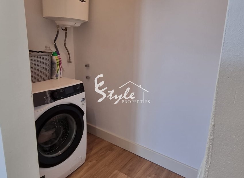 Resale - Villa - Orihuela Costa  - Villamartin