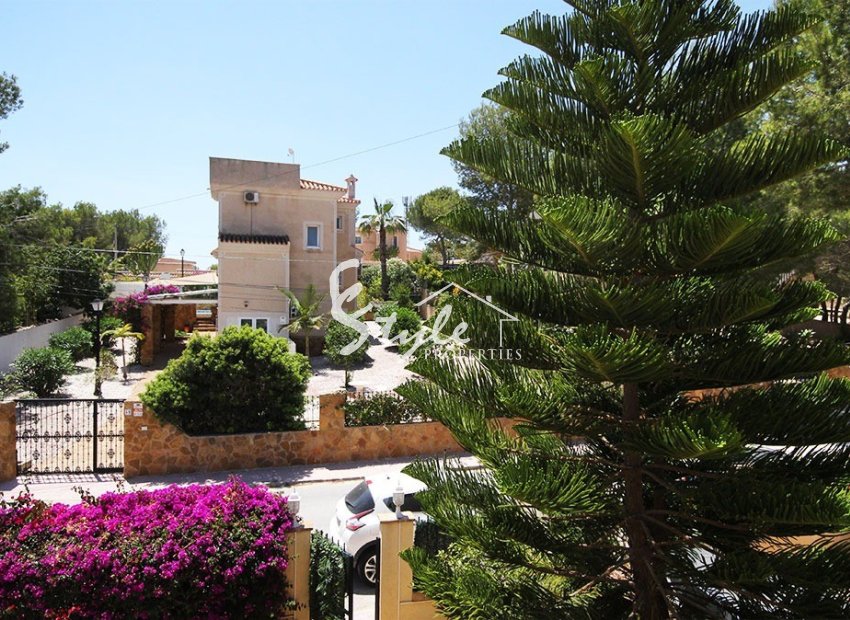Resale - Villa - Orihuela-Costa - Villamartin