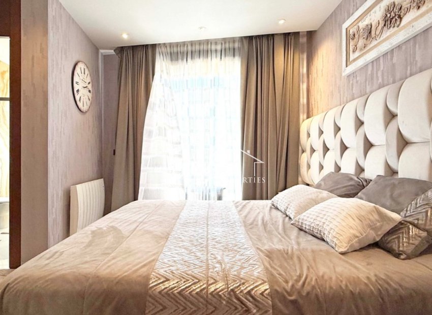 Resale - Villa - Orihuela-Costa - Villamartin