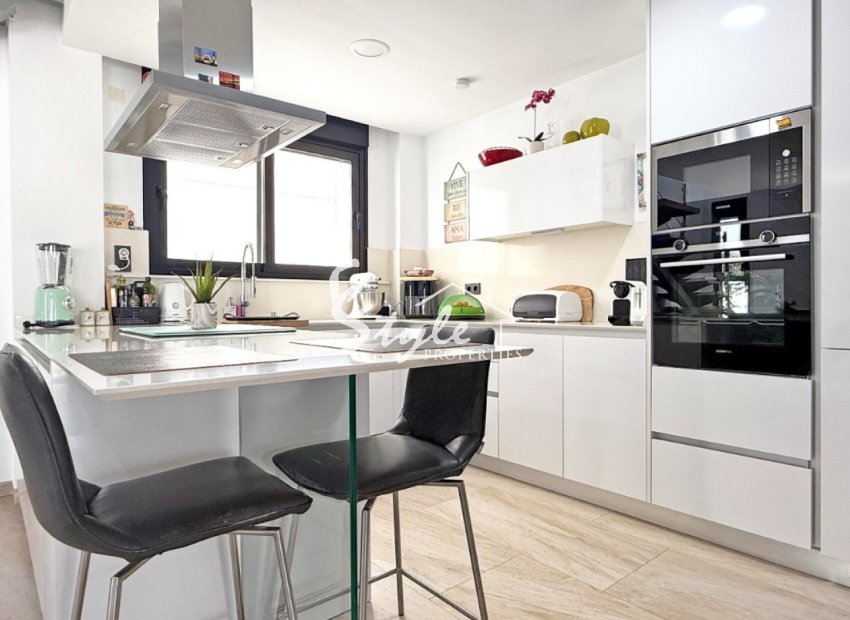 Resale - Villa - Orihuela-Costa - Villamartin