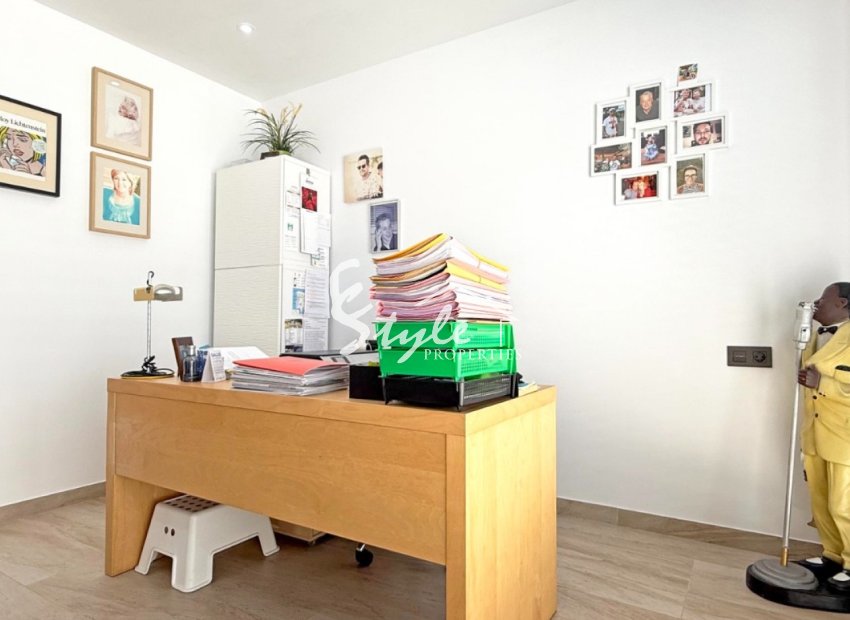 Resale - Villa - Orihuela-Costa - Villamartin