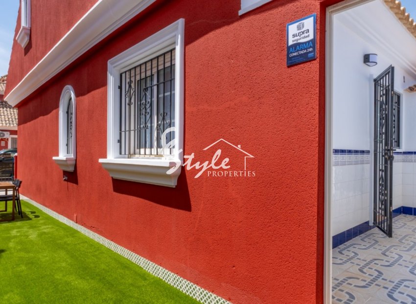 Resale - Villa - Orihuela-Costa - Villamartin