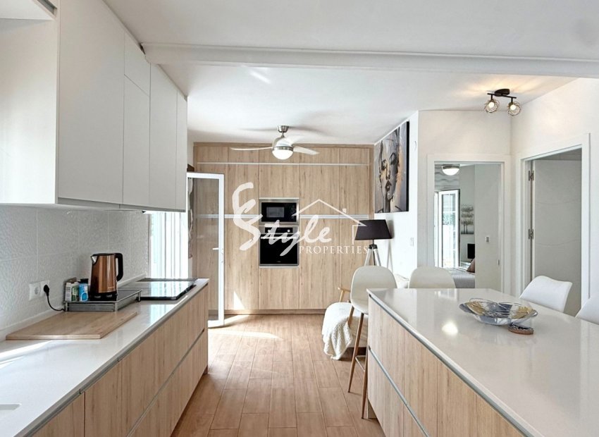 Resale - Villa - Orihuela-Costa - Villamartin