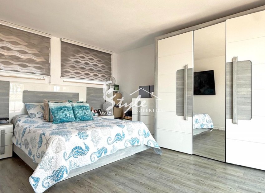 Resale - Villa - Orihuela-Costa - Villamartin
