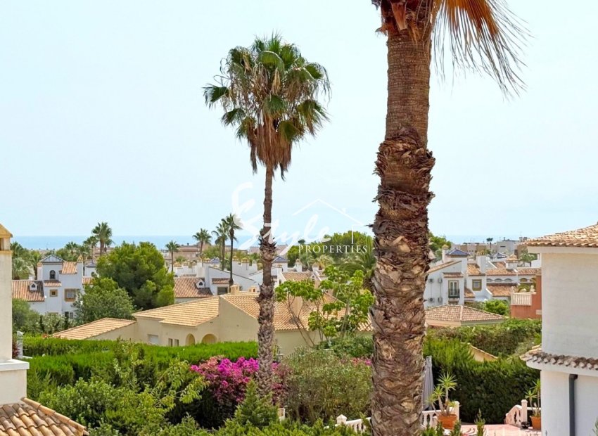 Resale - Villa - Orihuela-Costa - Villamartin