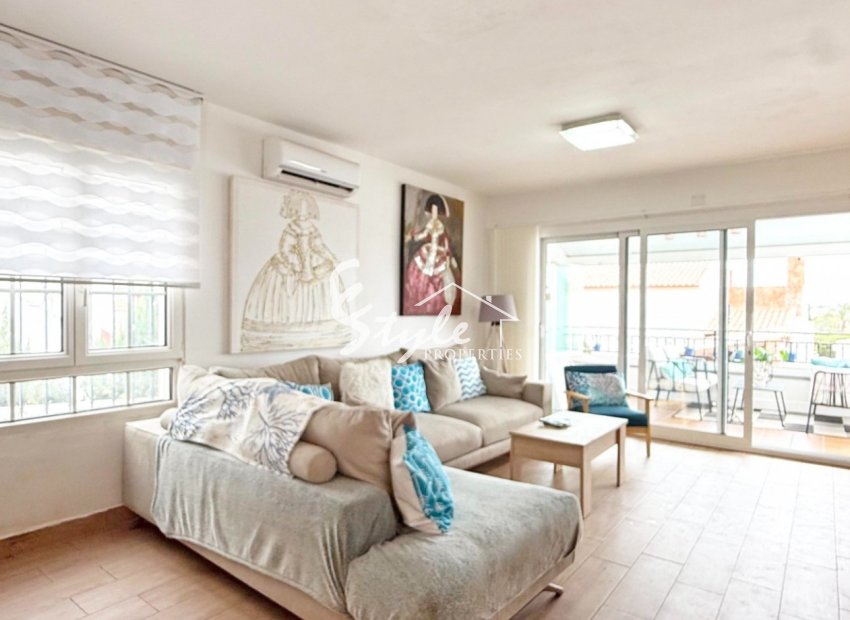Resale - Villa - Orihuela-Costa - Villamartin